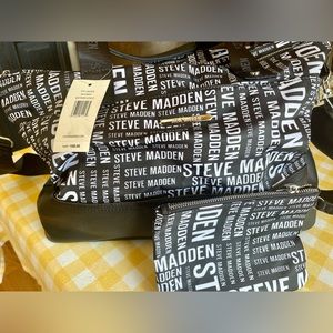 NWT Steve Madden overnight/travel bag with small makeup/accessories bag